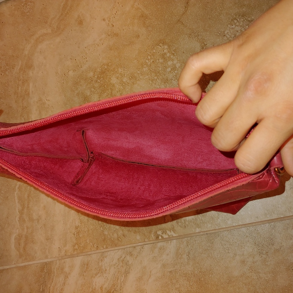 Crossbody - Picture 5 of 5